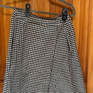 NWT Never Ever Checkered Skort Small Pants